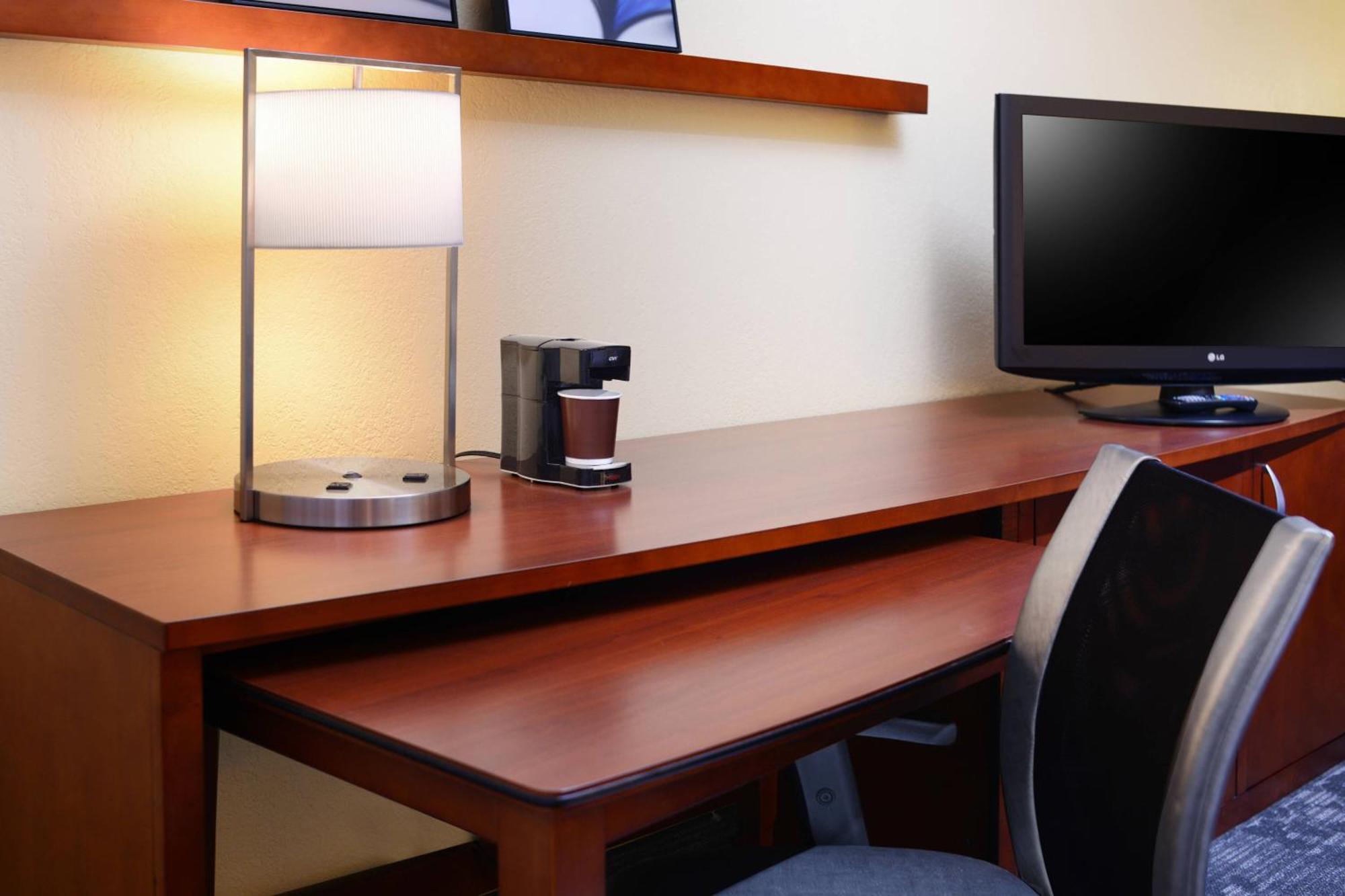 Courtyard By Marriott Oklahoma City Airport Esterno foto